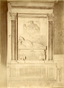 104516 Afbeelding van het grafmonument in de kerk Santa Maria dell' Anima in Rome van W. van Enckenvoirt, geboren 1464, ...